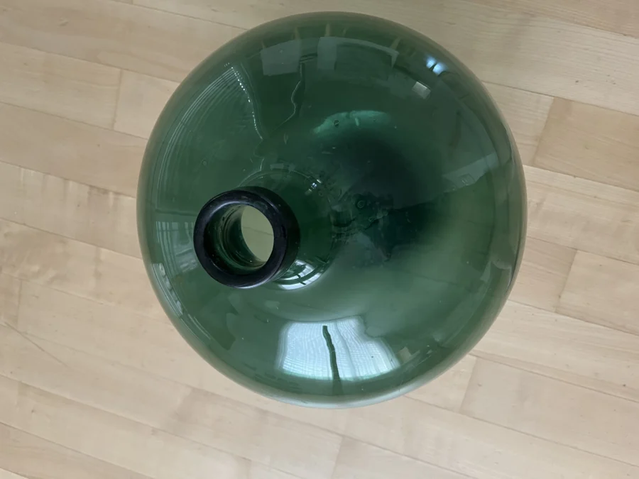 Glasballon zu verschenken