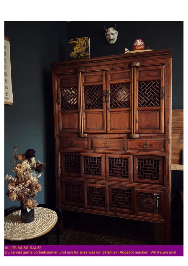 Antiker China Schrank zu Verkaufen