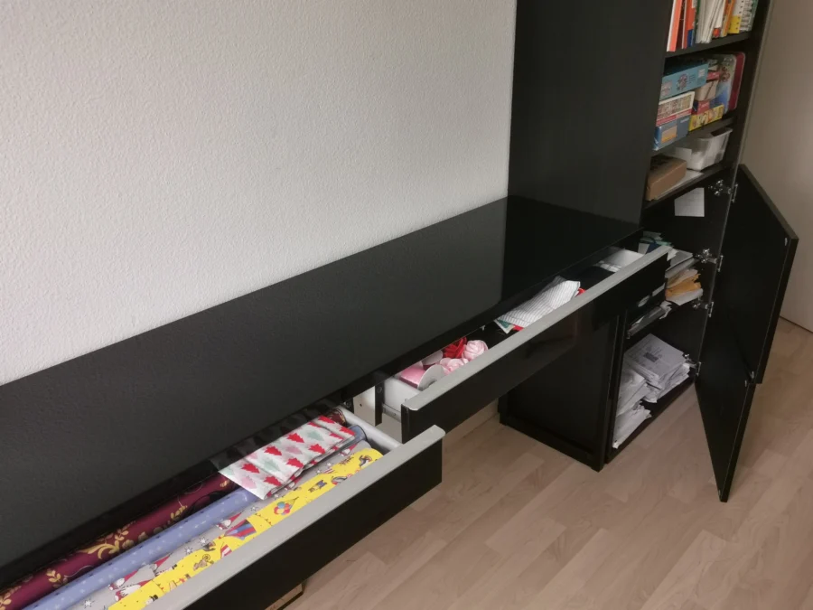 Schlanker Büro-oder Dielentisch