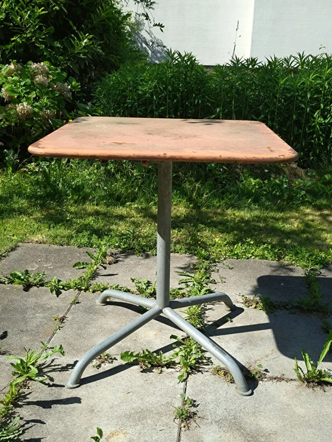 Vintage Gartentisch 50-er Bigla 70 cm x 70 cm CHF 90.00