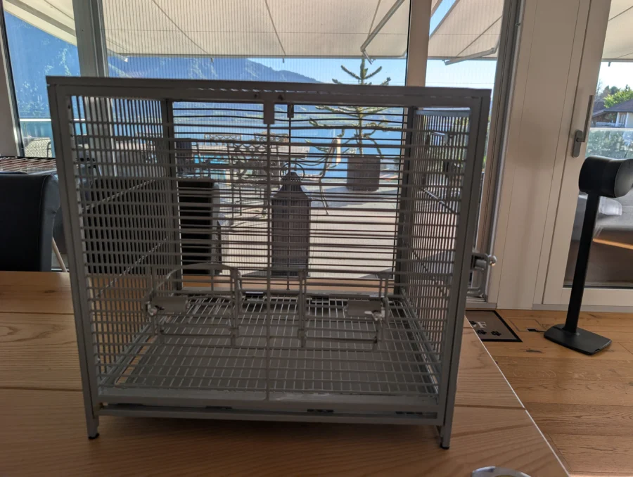 Zu verschenken: stabiler Transportkäfig für Vögel